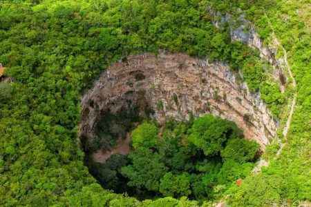 Sima De Las Cotorras Y Cascada El Aguacero